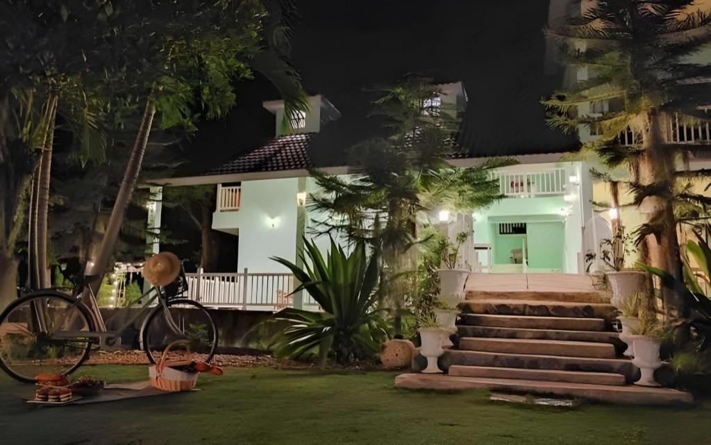 Charisma Resort Suan Phueng Exterior photo
